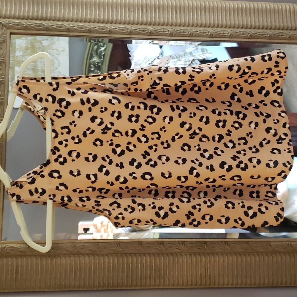 Leopard shell top
